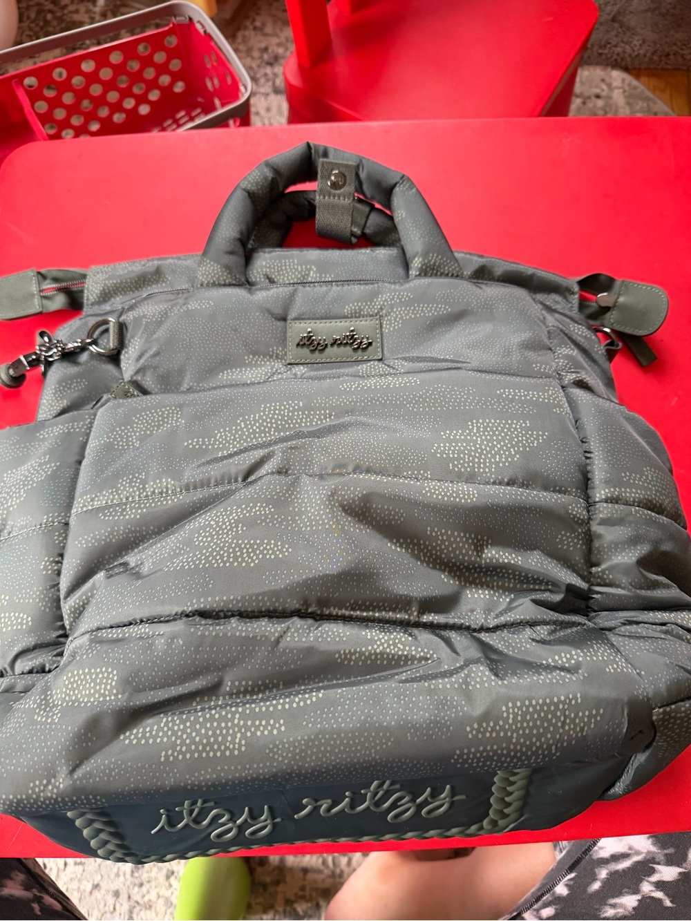 Itzy Ritzy green/grey camo Dream Diaper Backpack